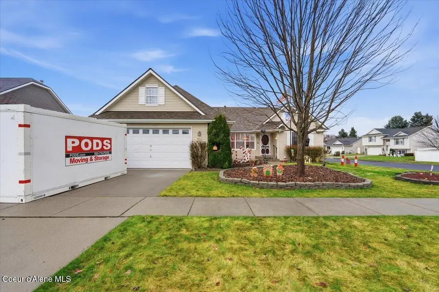 8300 N AINSWORTH DR, Hayden, ID 83835 - Image #2