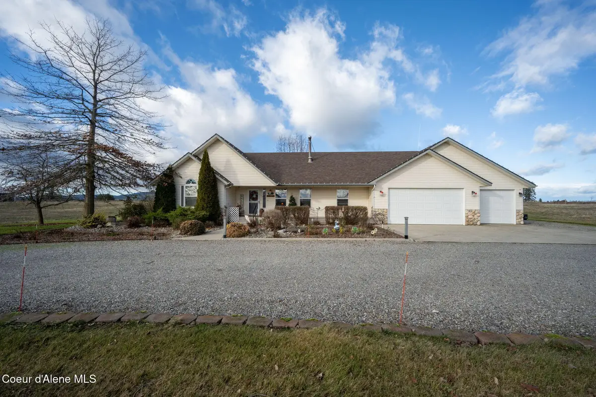2961 W DIAMOND BAR RD, Rathdrum, ID 83858 - Image #1