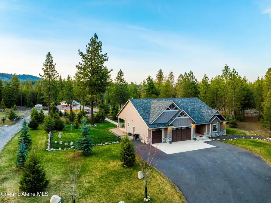 5867 W SPARROWHAWK DR, Rathdrum, ID 83858 - Image #2