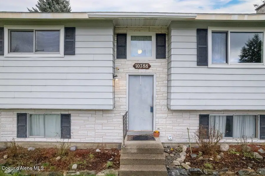 10788 N OAK ST, Hayden, ID 83835 - Image #3