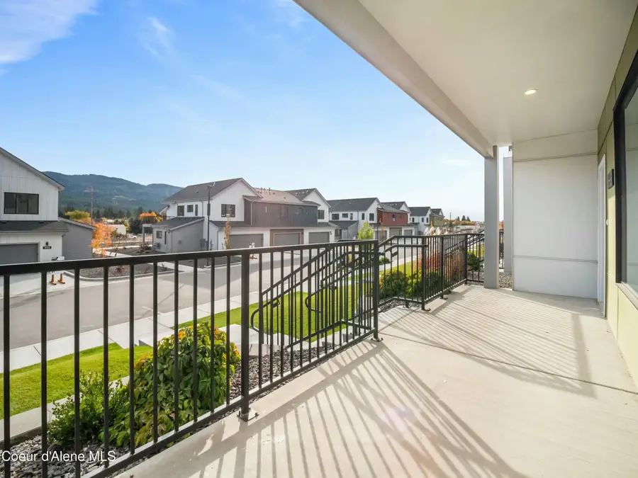 993 E RAILROAD AVENUE, Post Falls, ID 83854 - Image #3