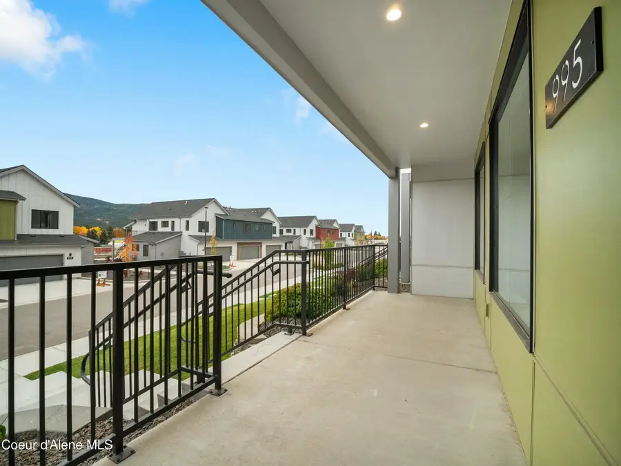 995 E RAILROAD AVENUE, Post Falls, ID 83854 - Image #3