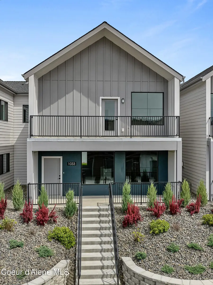 1033 E RAILROAD AVE, Post Falls, ID 83854 - Image #2