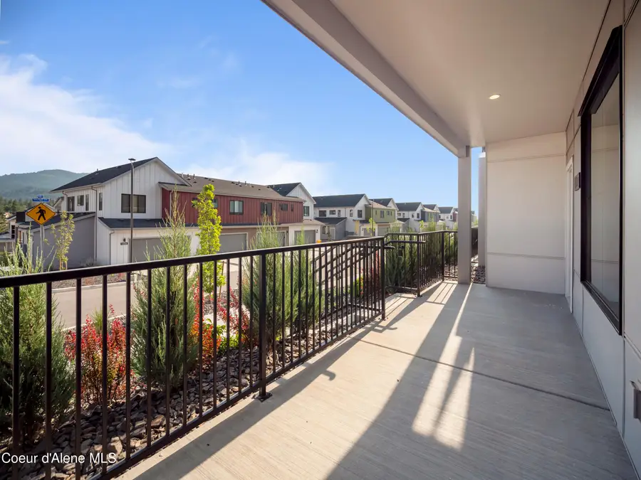 1037 E RAILROAD AVENUE, Post Falls, ID 83854 - Image #3