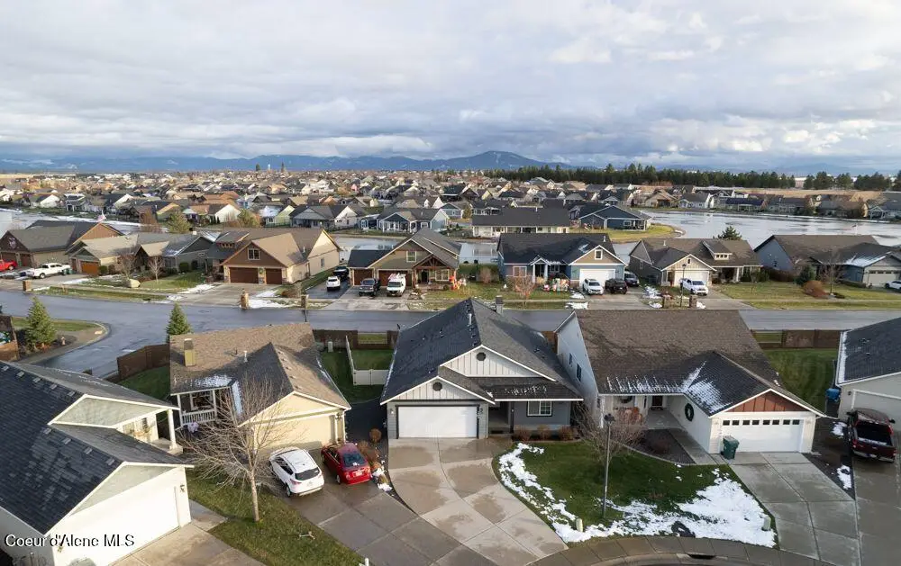 7942 W KAYAK CT, Rathdrum, ID 83858 - Image #1