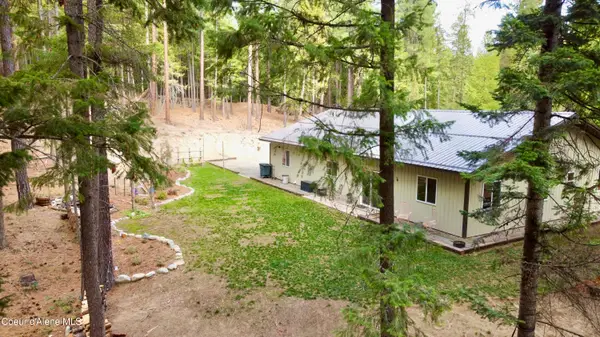 186 Yellowjacket RD, Bonners Ferry, ID 83805