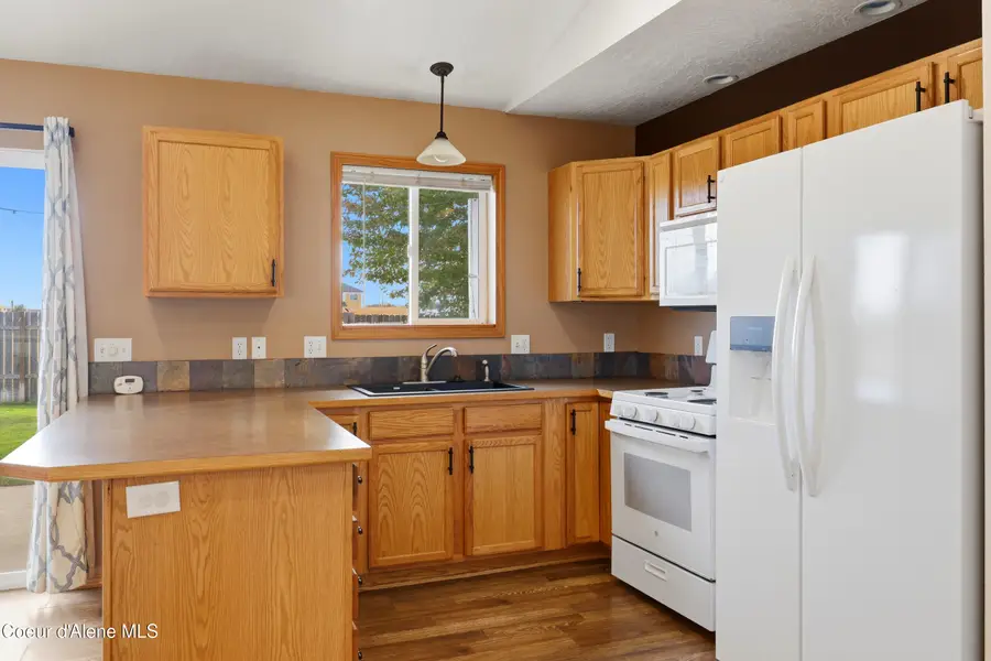 2768 E Knapp CIR, Post Falls, ID 83854 - #2