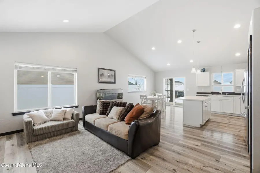 5830 W Irish DR, Rathdrum, ID 83858 - #3