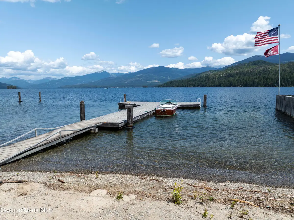 733 Hagman RD, Nordman, ID 83848 - #1