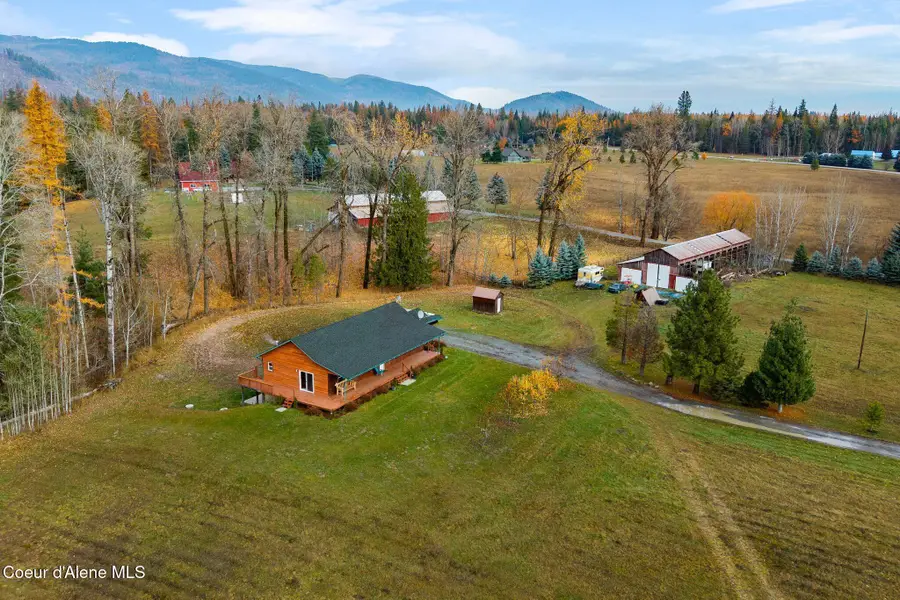 2844 McArthur Lake Rd, Naples, ID 83847 - #3