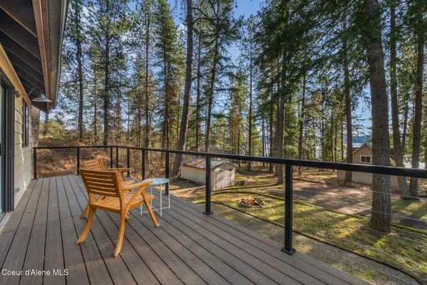 18352 S Crossbill Rd, Coeur d'Alene, ID 83814