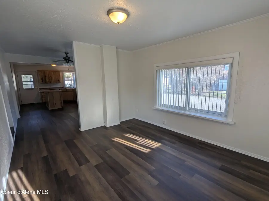 6 Maple AVE, Pinehurst, ID 83850 - #3