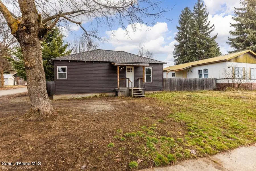 32390 N 2nd AVE, Spirit Lake, ID 83869 - #2