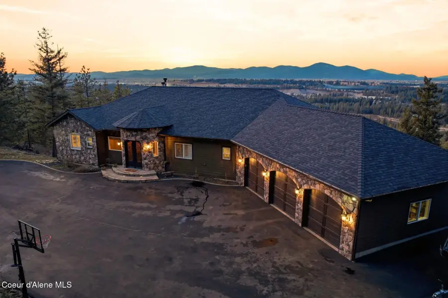 5969 W Highland Dr, Coeur Dalene, ID 83814 - #3