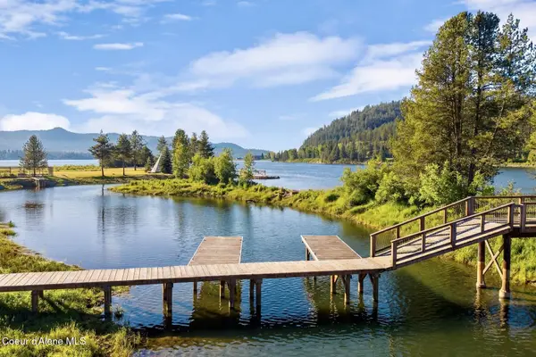 NKA Bishops Bay LN, Sagle, ID 83860