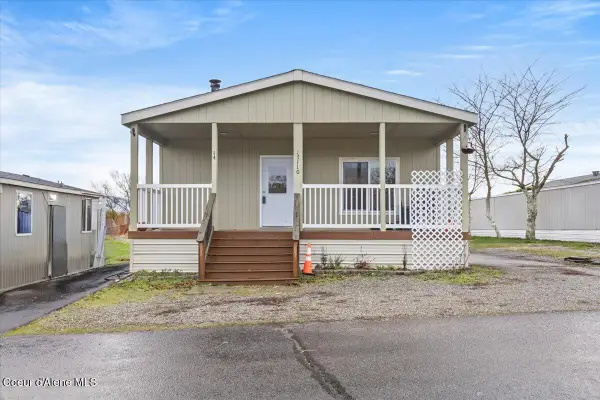 17110 W SANTIAGO CIR, Hauser, ID 83854