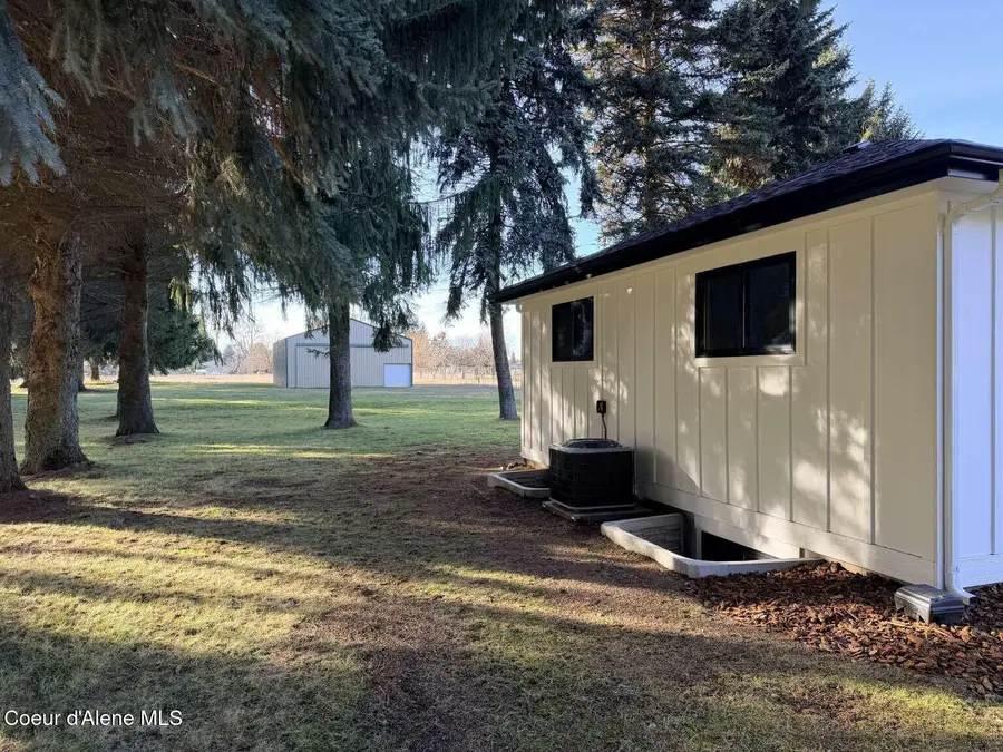 5815 N 17th ST, Dalton Gardens, ID 83815 - #3