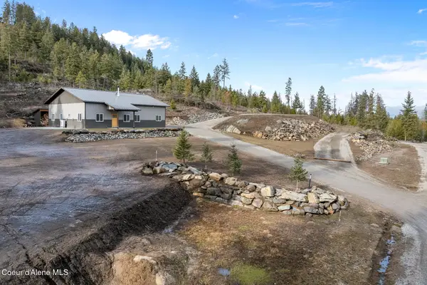 192 Healing Dr, Blanchard, ID 83804