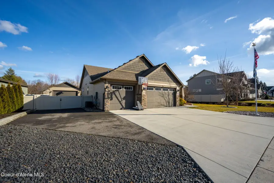 11418 N Emerald DR, Hayden, ID 83835 - #3