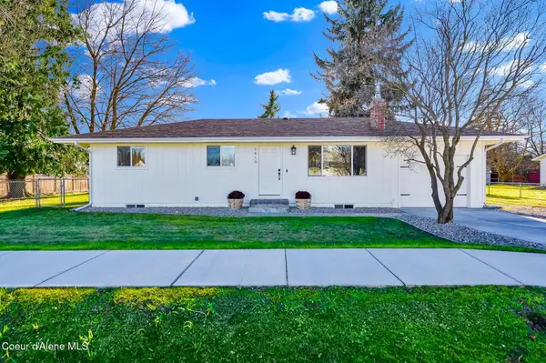 1810 W Honeysuckle Ave., Hayden, ID 83835