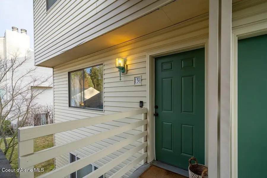 8205 N Ridgewood DR #APT 3, Hayden, ID 83835 - #2