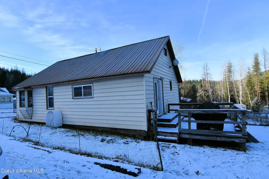 827 & 835 Lower Page Rd, Smelterville, ID 83868 - Image #3