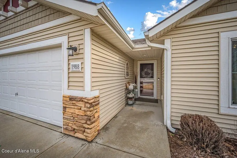 1988 E Dipper LOOP, Post Falls, ID 83854 - #3