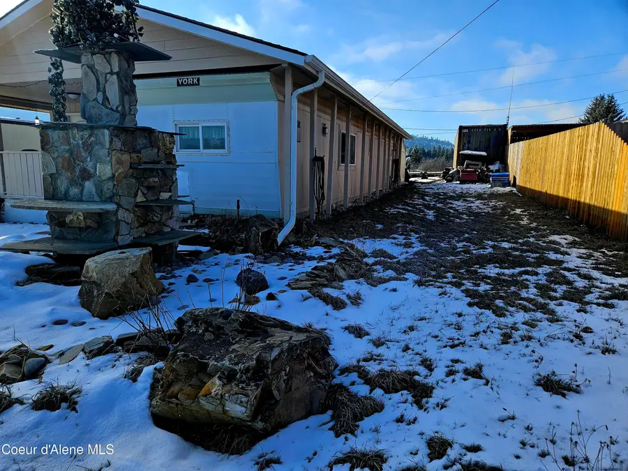 723 C ST, Plummer, ID 83851 - #2