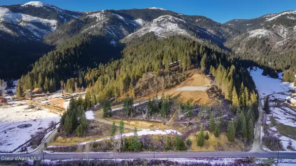 484 Ahrs Loop RD, St. Maries, ID 83861