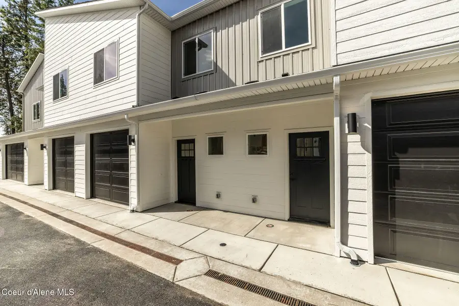 3701 N Torrey Pine Ln, Coeur Dalene, ID 83815 - Image #2