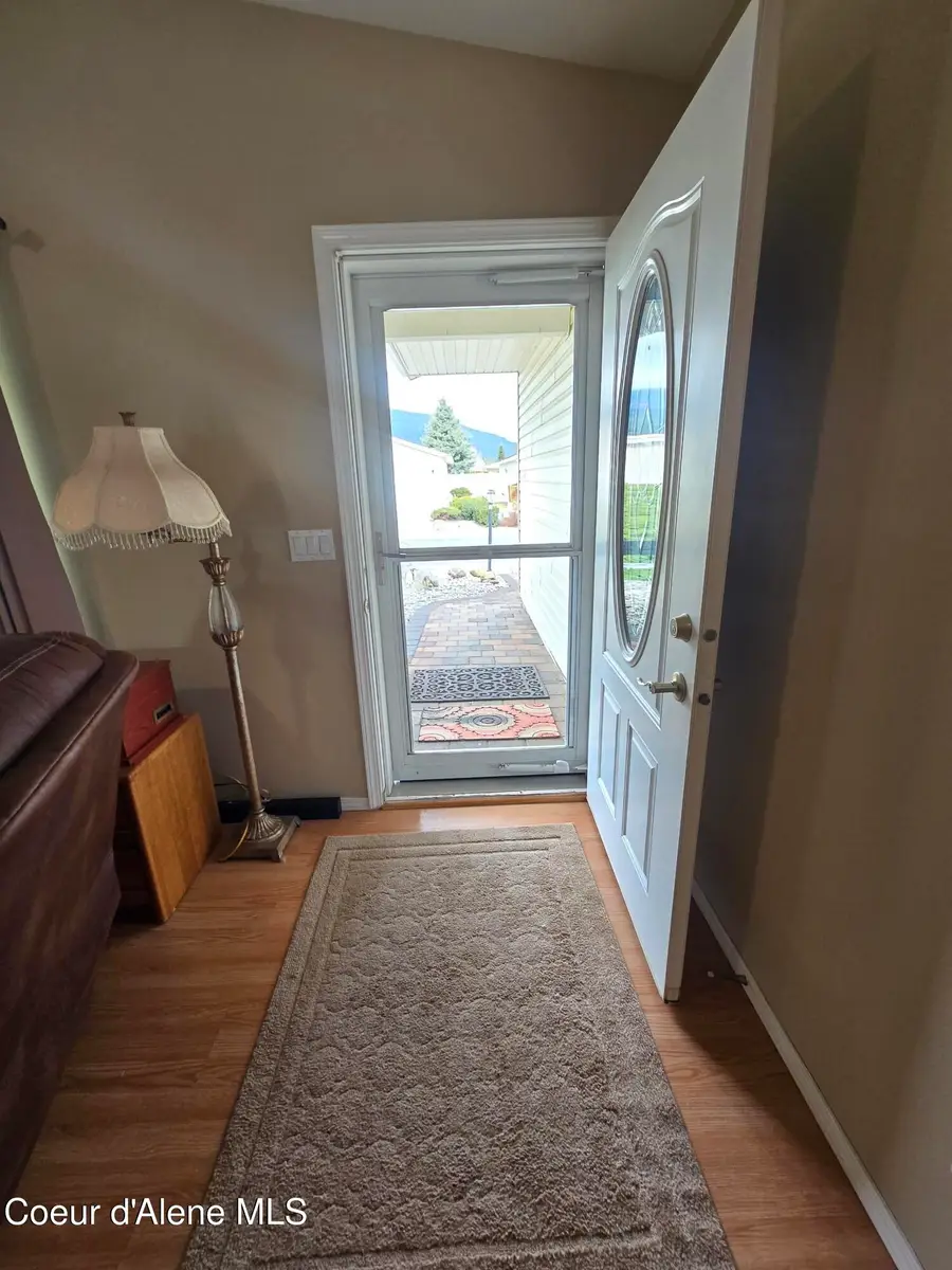 8548 W Sawtooth St, Rathdrum, ID 83858 - #3