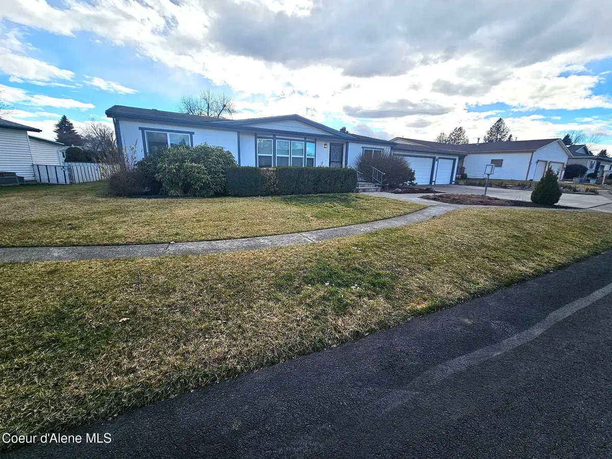 1284 W Linwood Dr, Hayden, ID 83835 - #1