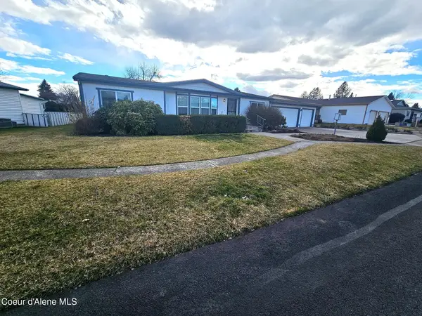1284 W Linwood Dr, Hayden, ID 83835