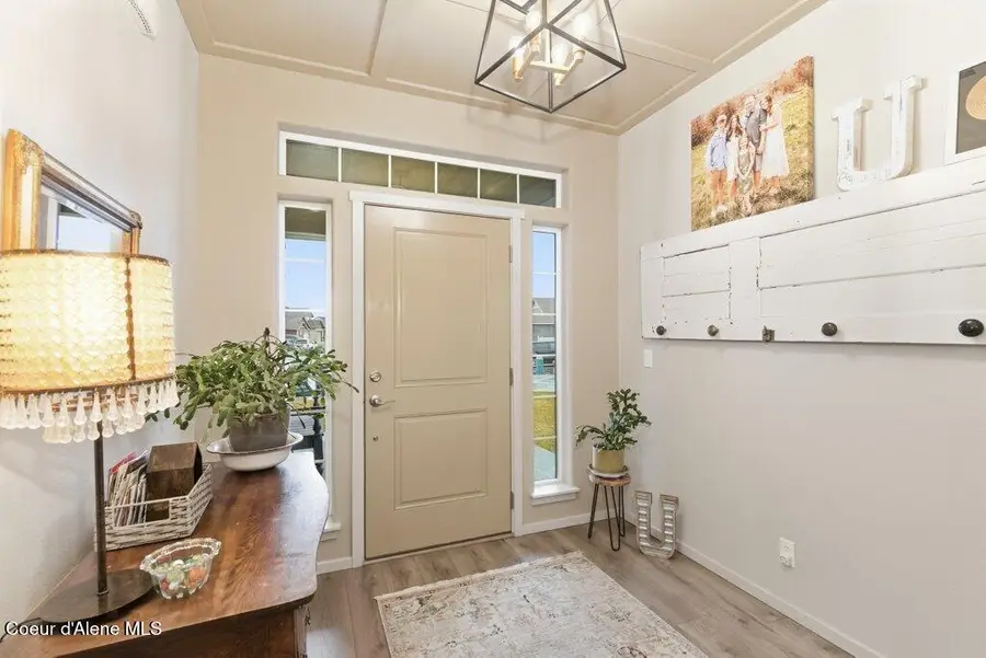 880 E Allenby Ct, Post Falls, ID 83854 - #3