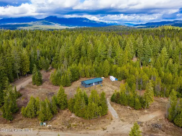 49 Zig Zag Way, Athol, ID 83801