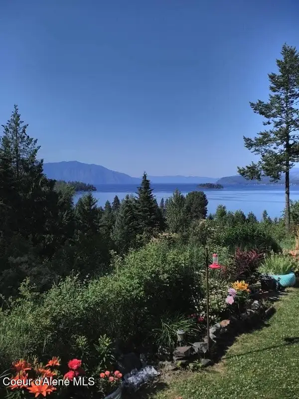 302 School RD #8, Hope, ID 83836