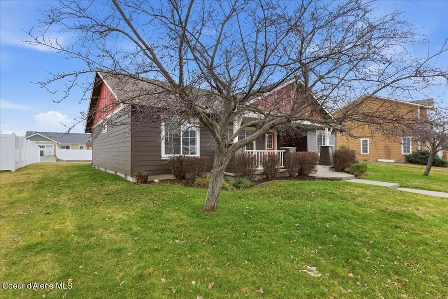 6810 W Soldier Creek Ave, Rathdrum, ID 83858 - #2