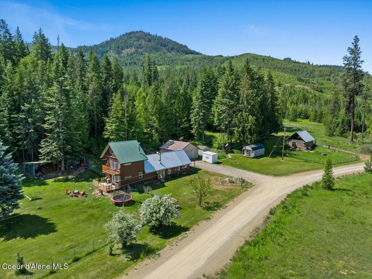 929 Irish RD, Sagle, ID 83860 - #1