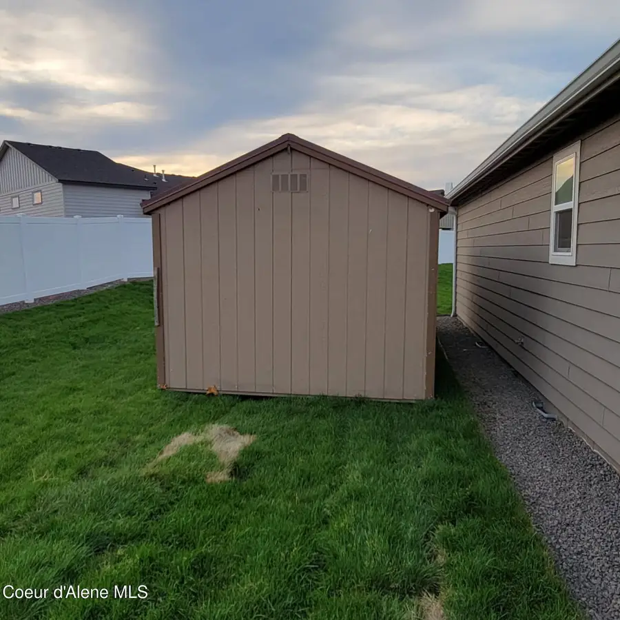 6673 W Frehley WAY, Rathdrum, ID 83858 - #3