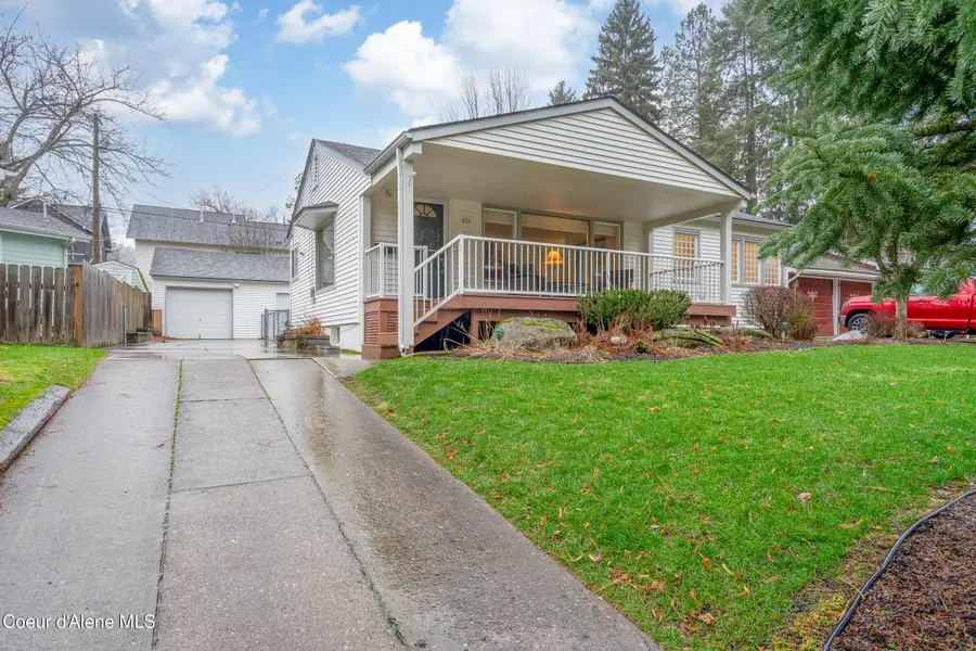 611 S 12th ST, Coeur Dalene, ID 83814 - #2