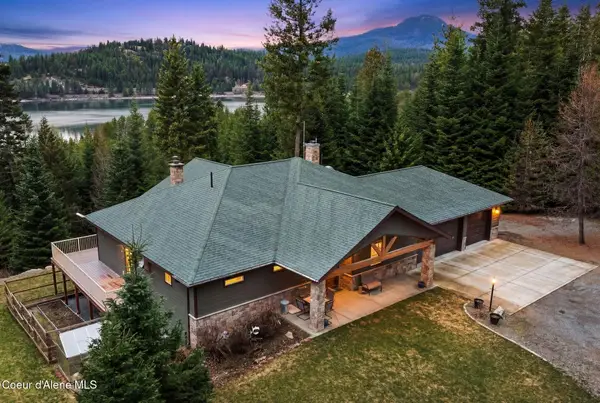 457 Gypsy Bay RD, Sagle, ID 83860