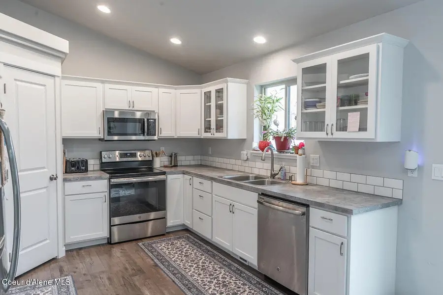 1324 E Yellowstone AVE, Post Falls, ID 83854 - #3