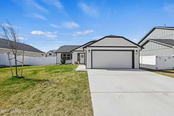 16237 N Hadley Loop, Rathdrum, ID 83858