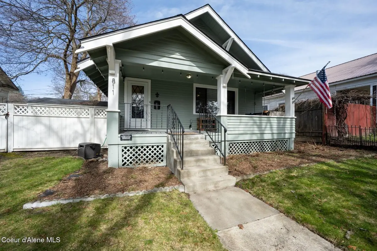 811 E Wallace AVE, Coeur D Alene, ID 83814 - #1