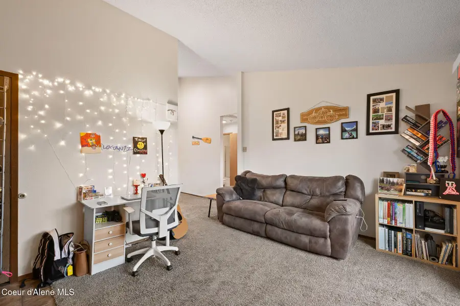 126 E Willow Tree LN, Hayden, ID 83835 - #3