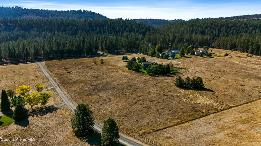 xxxx N Lake Terrace Ln, Nine Mile Falls, WA 99026 - Image #2