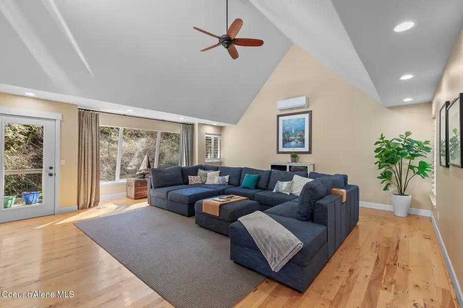 612 S 14th ST, Coeur Dalene, ID 83814 - #2