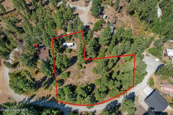 18549 W Holliday Way, Hauser, ID 83854