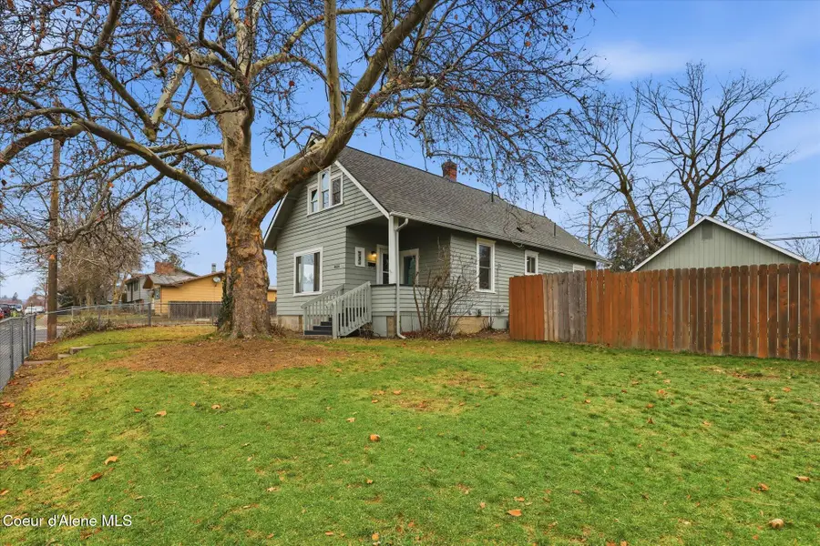 4616 N HAWTHORNE ST, Spokane, WA 99205 - Image #2