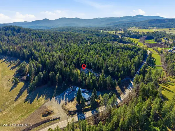 5774 W Kidd Island Rd, Coeur d'Alene, ID 83814